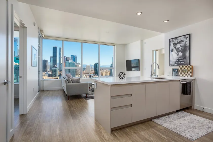 Lux 2bedroom Highrise - Image 1