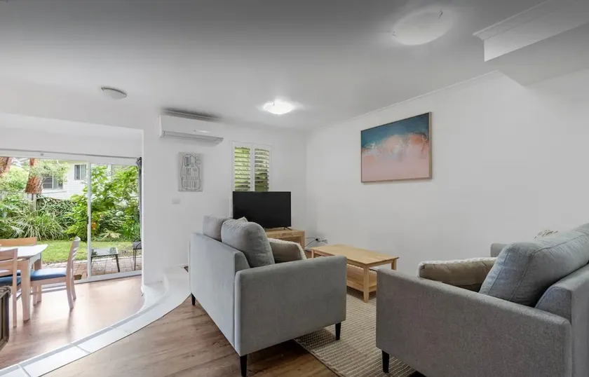Seaside Oasis on Mollymook Beach - Image 1
