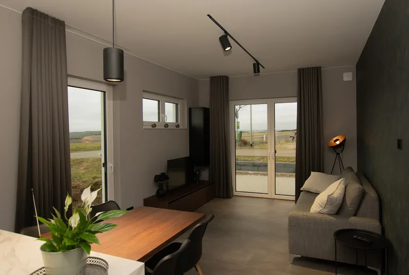 Modern apartment with panoramic views - Image 1