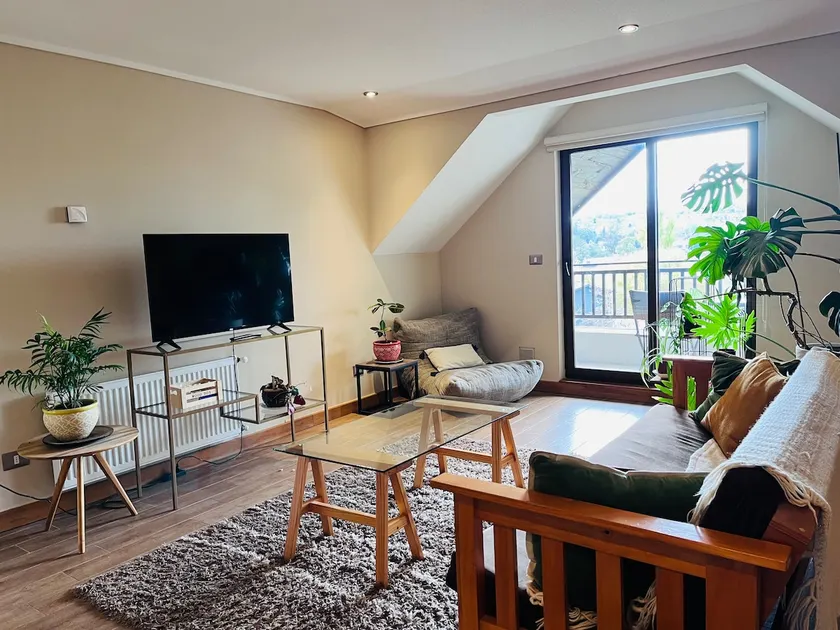 Apartment steps from the waterfront with a beautiful view - Image 1