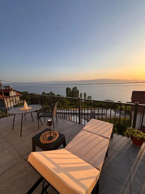2 minutes from Beach Private House Terrace - Image 1