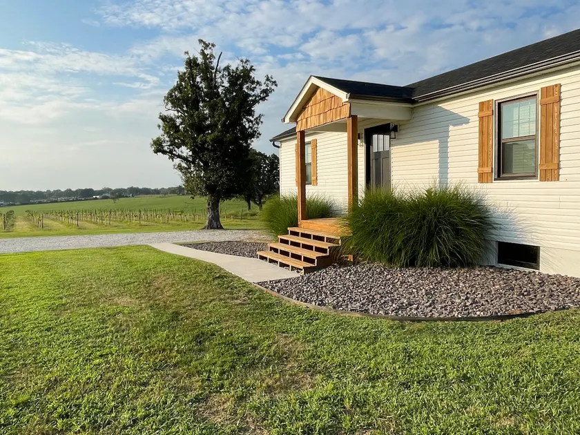 Wine Trail Getaway-Sommelier and Vintner's House - Image 1