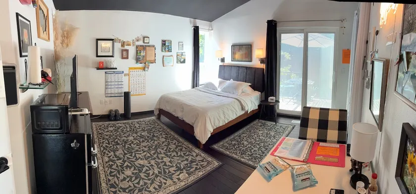 Mama J's Private Neighborhood Suite - Image 1