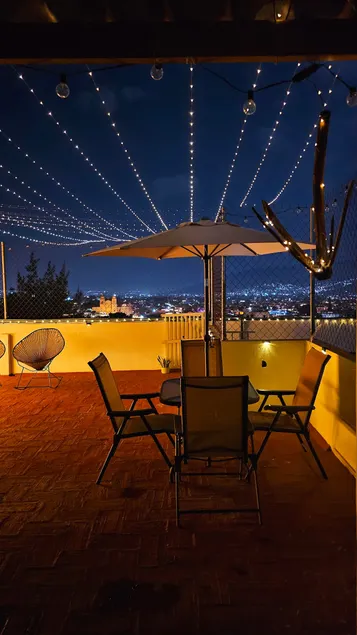 Apartment with a terrace, city view, and gym. - Image 1
