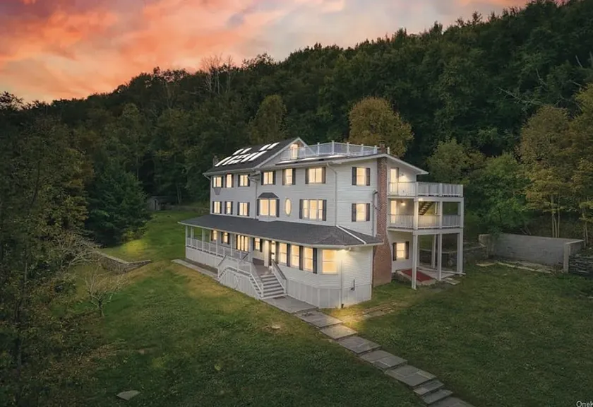 Premium Catskills 9BR Estate • Best for Retreats - Image 1