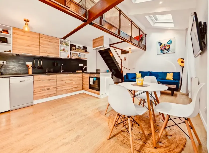 Loft Duplex 2 minutes from Paris – Free private parking - Image 1