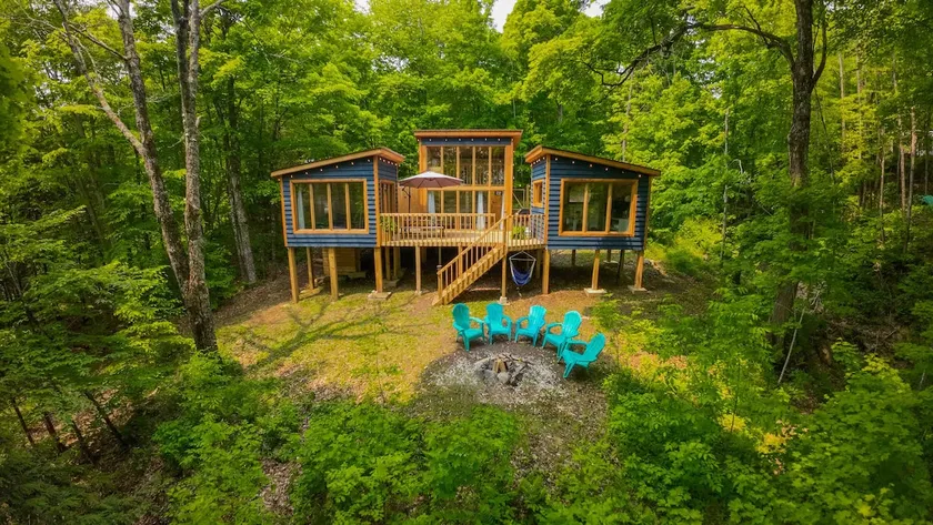 Dreamy Riverside Forest Villa - Image 1