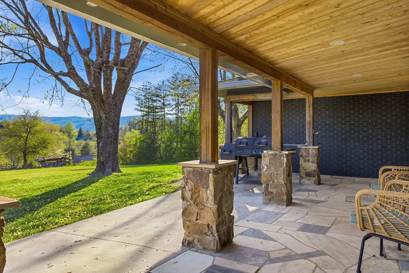 Cozy Home w/ Mountain Views, Game Room, & Sauna - Image 1