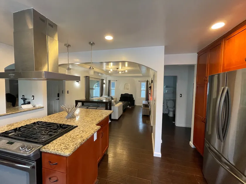 2 Bedrm Fully Loaded House Near Universal Studios! - Image 1