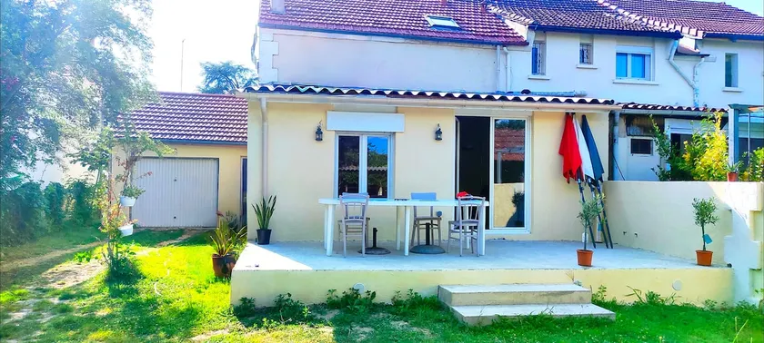 House with garden, close to the center of Bergerac - Image 1