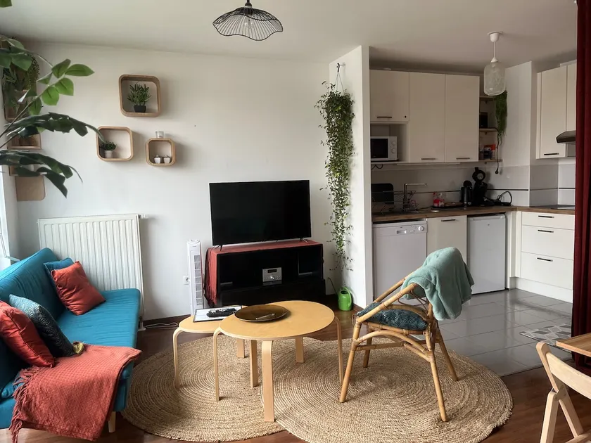 Nice apartment, garage included, 15 minutes from the center - Image 1