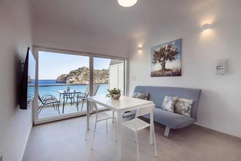 Emporios Elite Seafront Apartment - Image 1