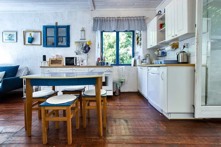 Charming ”Mamma mia” cottage, 5 min from the beach - Image 1