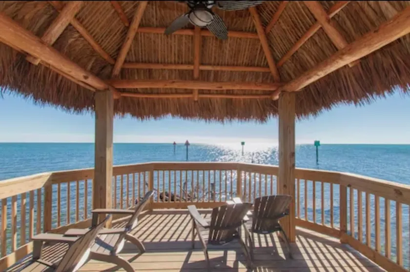 Condo with Pool and Beach Access - Image 1