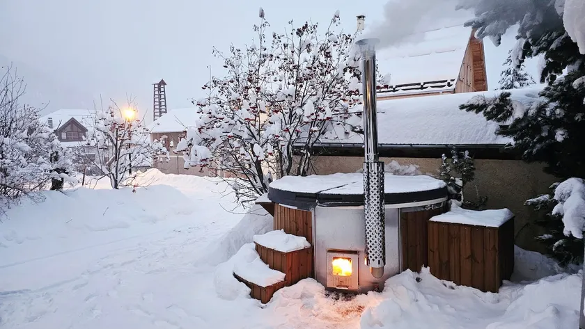 Pied du Col, Jacuzzi, Sauna, Billiards, Foosball, - Image 1