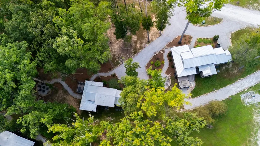 Heron Houses | 2 Cabins • Sleeps 12 • Lake Access - Image 1