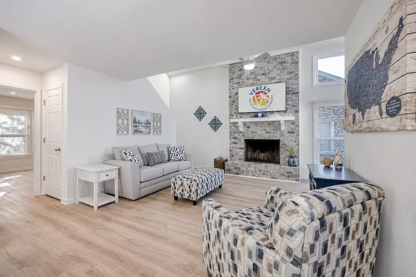 Private Home - 1 Block 2 Beach - Pet Friendly - Image 1