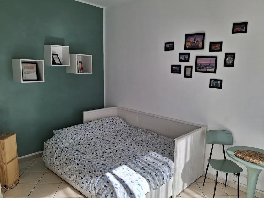 Cosy studio flat close to city centre and station - Image 1