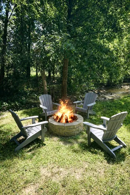 Exceptionally Well-Kept Cabin along the Creek - Image 1