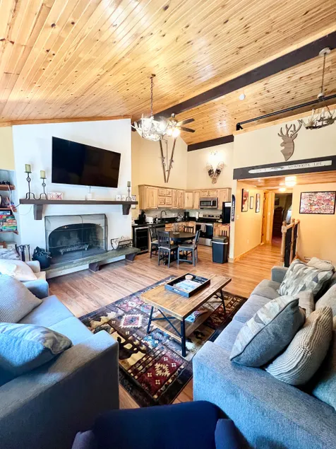 3 BedRm & Loft: 1 min StoryLand, 10 min Ski Mtns - Image 1