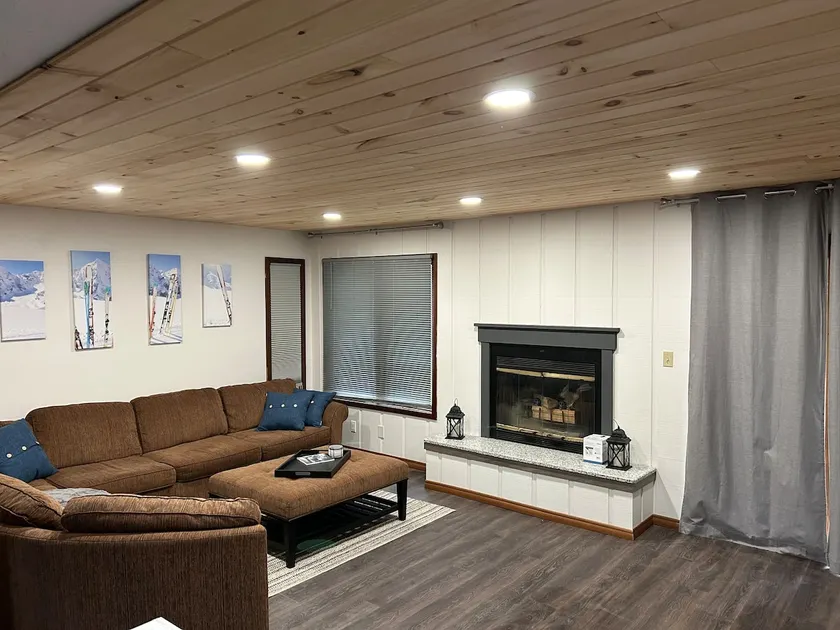 Northslope Escape-Arcade, pingpong-pool table& ski - Image 1