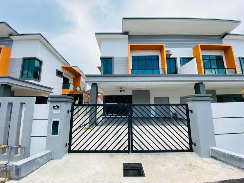 97 Homestay Bukit Gambir Johor 镹棲民宿-15 people-4R6B3M - Image 1
