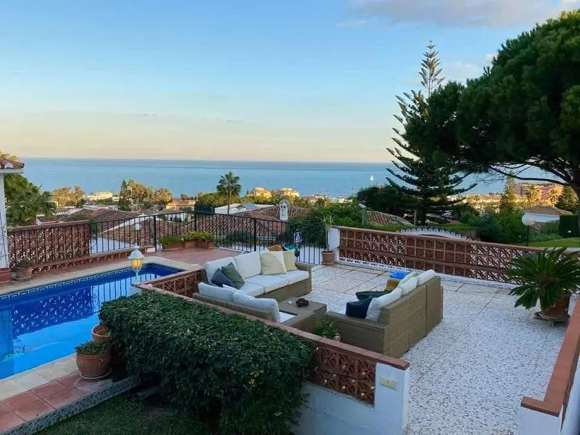Sea View Villa with Private Heated Pool - Image 1