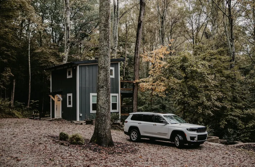 The Acorn: Hot tub, Private Trail, Firepit, Swing - Image 1