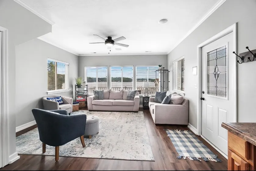 3 BR Sylvan Lakefront Oasis - Image 1