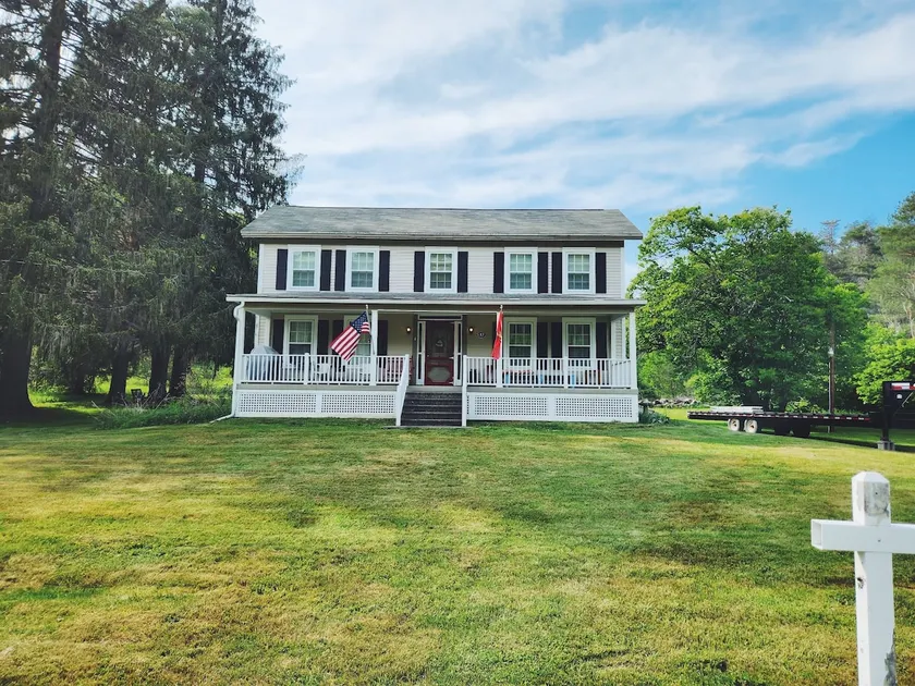 The Olde Farm House | Amazing Night Sky View - Image 1