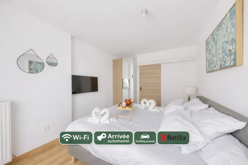 Modern 2-room apartment with parking | Versailles & Paris - Image 1