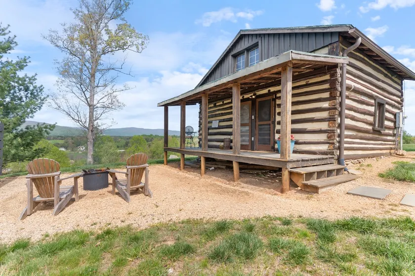 Historic Log Cabin | Stunning Views, Private Pool - Image 1