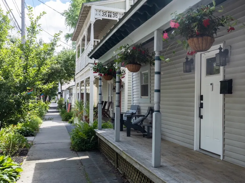 Downtown Arts District House - Image 1