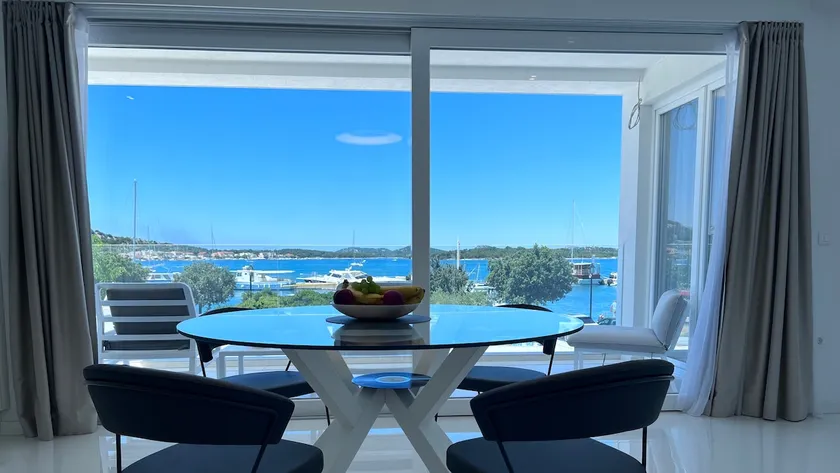 Murter Luxury Suite with Sea View for Two - Image 1