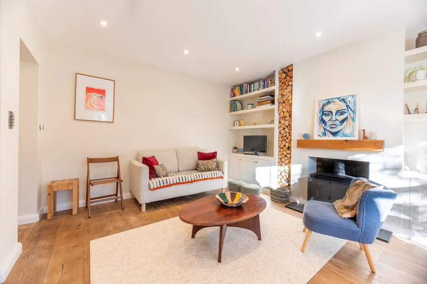 Charming 2-Bedroom Riverside Retreat | Richmond - Image 1