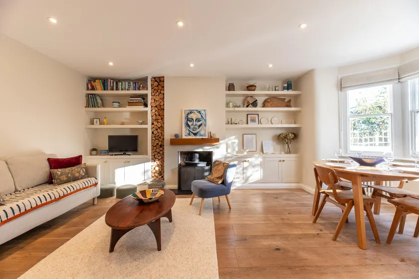 Charming 2BR Home | Close to Richmond Centre - Image 1