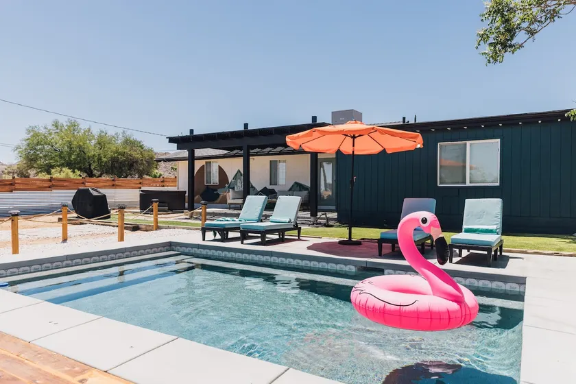 Minty Cabana - DT JT with Pool and Pet Friendly! - Image 1