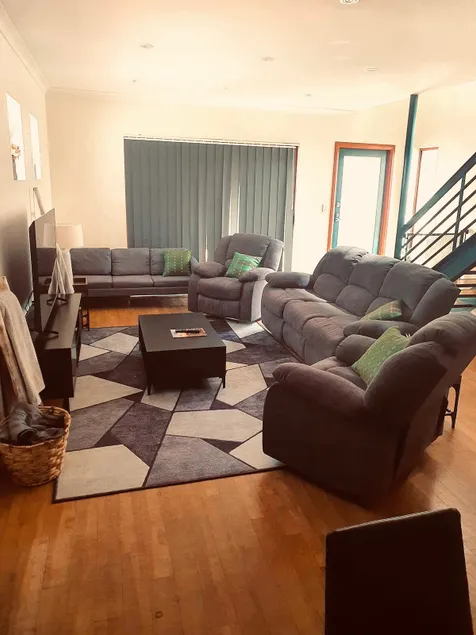 Town House Treasure | Clean & Cool - Image 1