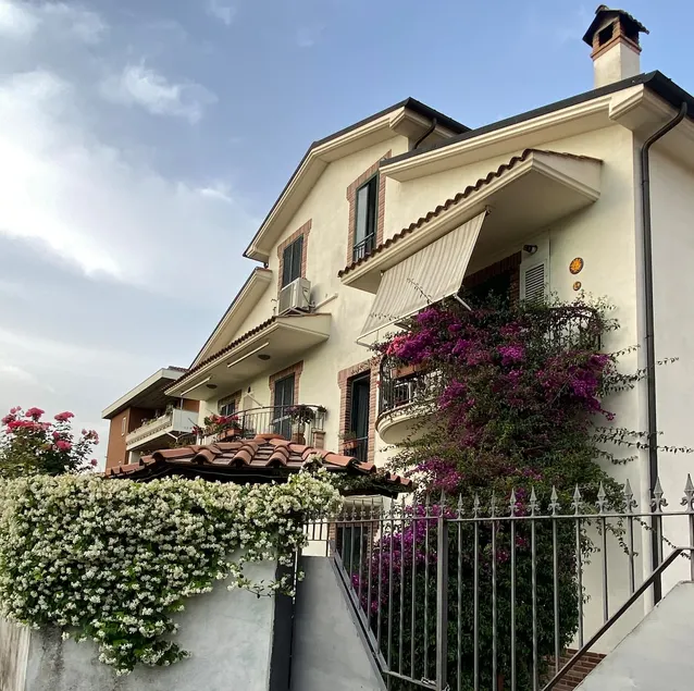 Nina's little house - Image 1