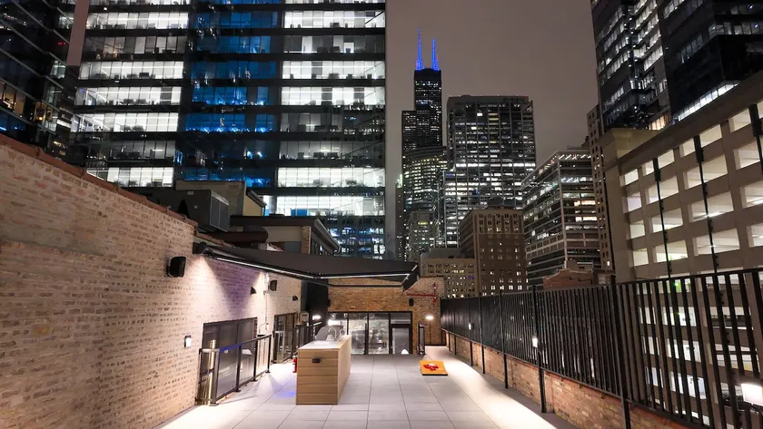 Downtown Penthouse Huge Patio with Great View - Image 1