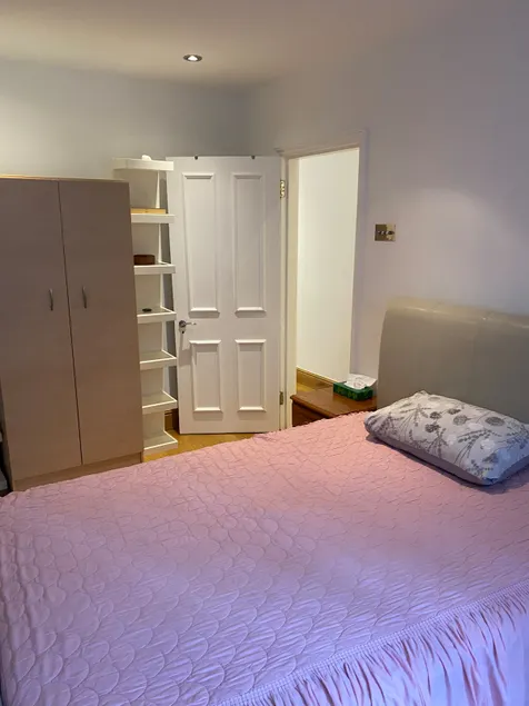Cosy Flat in Chelsea - Image 1