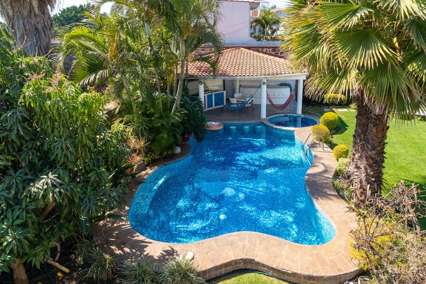 Casa Los Cachitos pool and Jacuzzi. - Image 1