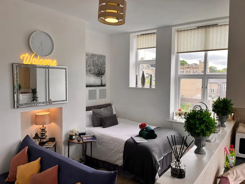 Cosy Studio flat in Shipley Central - Image 1