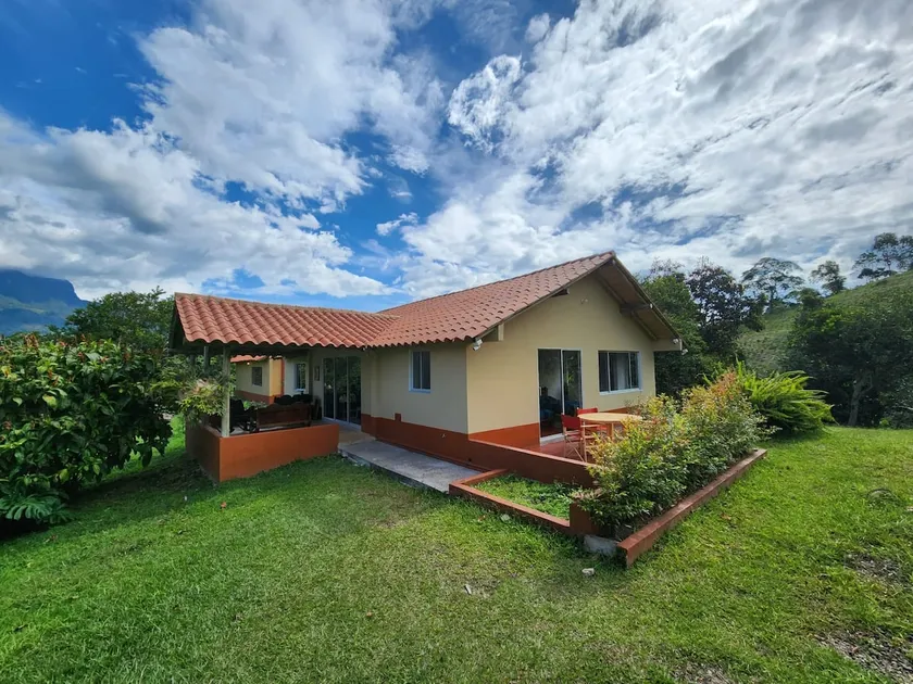 Farmhouse in Sasaima/Cundi - Coffee farm - Image 1