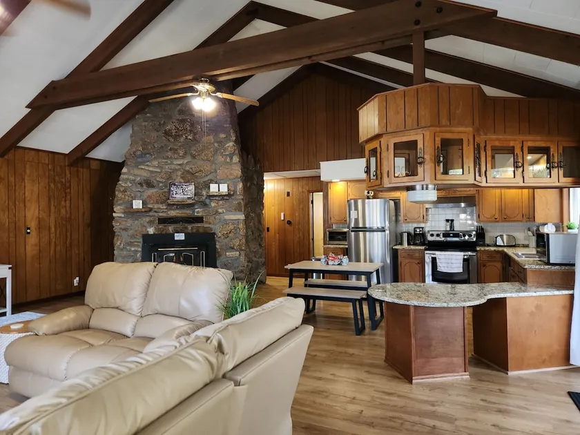 Private Escape by the Lake! Your Ozark hideaway! - Image 1