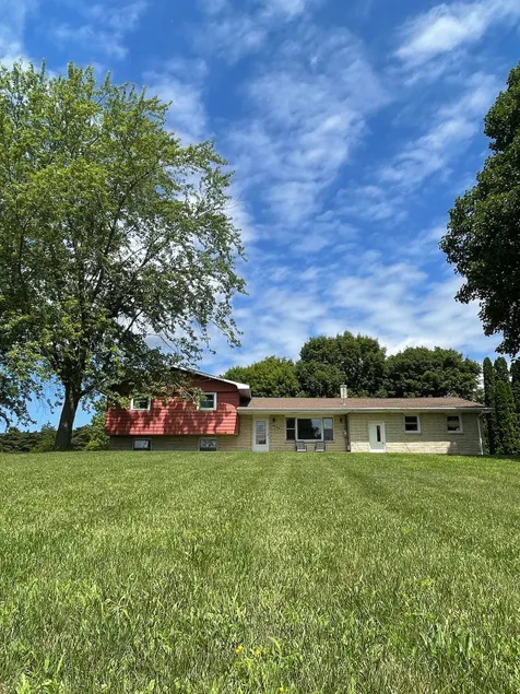 Hennessey Hideaway - Image 1