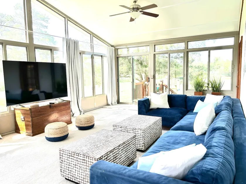 The Blue Heron-Spacious Waterfront house w/ kayaks - Image 1