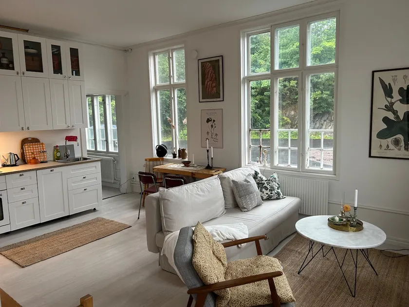 Renovated accommodation in an old, nice railway station. - Image 1