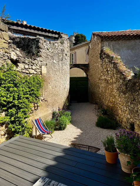 Bright house in Boulbon with garden - Image 1
