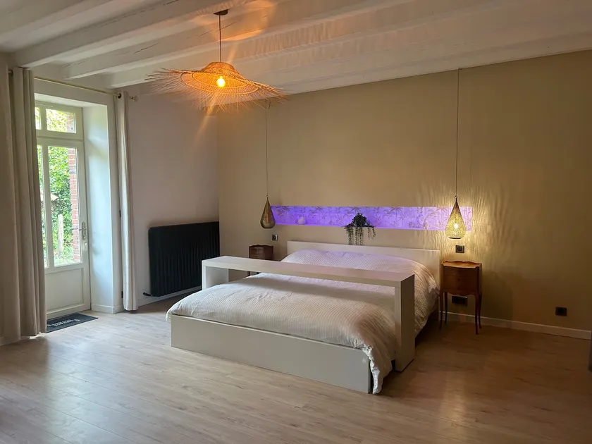 Beautiful room in the vineyard - Image 1